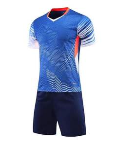 Vêtements de football en polyester 100%-Uniformes complets de maillot de football imprimés par sublimation pour joueurs de football - Product Image 6