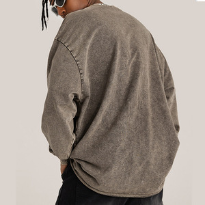 Logotipo personalizado 400 GSM French Terry Pullover Desgastado Cuello redondo Lavado ácido Vintage Sudaderas para 100% Algodón Rhinestone Invierno - Product Image 4