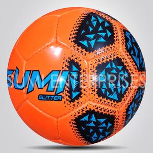 Entrenamiento de Fútbol para Práctica Diaria que Permite una Interacción Fluida Entre el Pie y la Pelota Durante Sesiones Enfocadas en Habilidades - Product Image 1