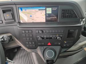 Camion tracteur logistique MAN TGX 26.520 Trakker 410 6X2-4 LL Diesel Euro 5, transmission automatique, conduite à gauche, 351-450 ch, 31-40T - Product Image 3