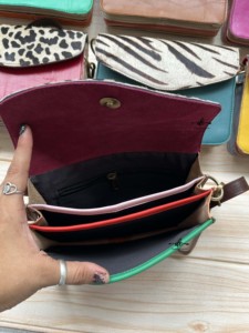 Bolso de cuero reciclado para mujer, bandolera con patrón occidental de piel de animal colorido, bolso multicolor, multiusos, novedad - Product Image 6