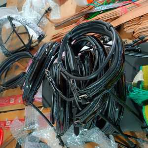 กระดุมหนังอังกฤษคุณภาพดีที่สุดพร้อมส่วนจมูกสิทธิบัตรเบาะนุ่มและงานแถบคิ้วคริสตัล - Product Image 5