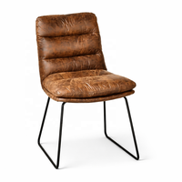 Fauteuil d'appoint vintage en cuir véritable marron, fait main, capitonné, écologique, imperméable, empilable et léger |   Salle à manger d'appartement
