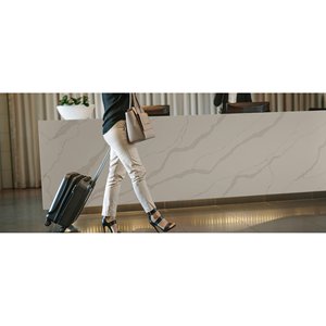 Placa de Cuarzo Premium Calacatta Idillio - Resistente al Agua, Duradera, Diseño Moderno - Product Image 6