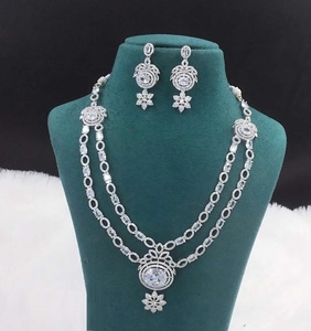 Déclaration de qualité supérieure AD ensemble de bijoux collier audacieux et beau pour des looks glamour pour un approvisionnement mondial en provenance d'Inde - Product Image 2