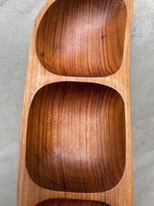 Plato de madera con forma de hoja hecho a mano respetuoso con el medio ambiente bandeja de servicio de madera Natural perfecta para Decoración de mesa elegante o idea de regalo única - Product Image 3