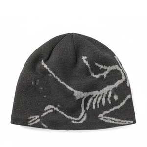 Nouveauté, bonnets gris pour hommes avec logo personnalisé, bonnets de style streetwear pour l'hiver, bonnets en tricot confortables pour hommes, style jacquard - Product Image 1