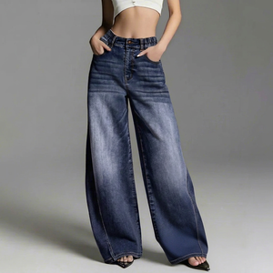 Jean en denim pour femme, taille haute, coupe ample et large, bleu pierre délavé, style vintage, écologique et respirant - Product Image 1