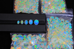 Preciosas Piedras de Ópalo Etíope en Cabujón - Suministro a Granel de Ópalo Suelto de 6x4mm a 12x10mm, Forma Ovalada, Gema de Ópalo Etíope - Product Image 2