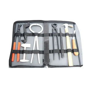 Kit d'outils de maréchal-ferrant de qualité supérieure Kit de maréchal-ferrant professionnel Kit d'outils de toilettage des pieds de cheval Instruments vétérinaires fabriqués au Pakistan - Product Image 6