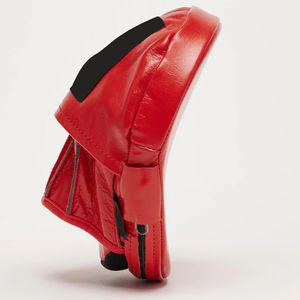 Manoplas de Boxeo Curvas de PVC de Primera Calidad en Color Blanco y Negro para Entrenamiento de Golpes y Enfoque, para MMA y Muay Thai - Product Image 3