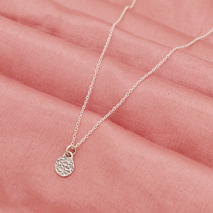 Collar de Plata de Ley 925 liso con textura mínima disponible para personalización por Silver Export House - Product Image 3