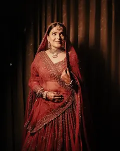 Robe de mariée somalienne de luxe pour les mariées grande taille en polyester respirant avec Guntiino en couches et garniture dorée pour un look époustouflant - Product Image 5