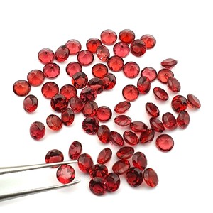Pierre précieuse de grenat rouge naturel, taille ronde facettée, pierre en vrac pour la fabrication de bijoux, certifiée IGI, grenat rond de 7 mm à prix de gros - Product Image 3