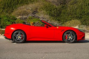 รถเฟอร์รารี่ แคลิฟอร์เนีย ที ปี 2017 มือสอง สภาพดี ราคาสุดคุ้ม - Product Image 3