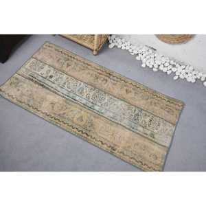 พรมวินเทจตุรกี ขนาด 2.2x4.5 ฟุต (66x136 ซม.) ลายสัตว์สีเบจ ทำจากขนสัตว์ - Product Image 4