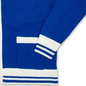 เสื้อคาร์ดิแกนคอวีคุณภาพสูงสำหรับธุรกิจ B2B ผลิตจากอะคริลิก ถักแบบนิตติ้ง เหมาะสำหรับมหาวิทยาลัย วิทยาลัย  ติดกระดุม สวมใส่สบายในฤดูหนาว เหมาะสำหรับชมรมนักศึกษาและกลุ่มเพื่อนร่วมงาน - Product Image 5