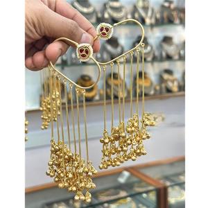 Hermosos pendientes grandes de declaración de peso ligero pulido dorado de calidad Premium, colección de ropa con función de desgaste tradicional para mujer - Product Image 1