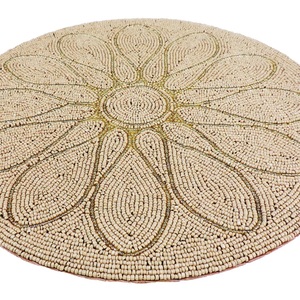 แผ่นรองแก้วลูกปัดสีทองที่น่าประทับใจสำหรับโต๊ะรับประทานอาหารห้องครัวห้องนั่งเล่นแผ่นรองจานสุดหรูที่ชาร์จทนทานสำหรับงานเลี้ยงปีใหม่ - Product Image 4