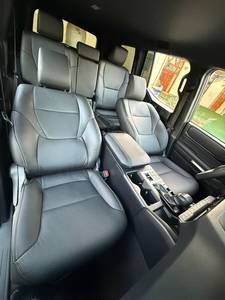 รถยนต์มือสอง ปี 2024 สำหรับ Prado TXL 2.8L Turbo 4WD Luxury SUV ภายในสีเข้ม หุ้มหนัง ยาง R17 พวงมาลัยซ้าย |   พร้อมส่งออก - Product Image 4