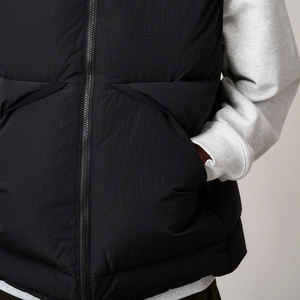 Nouvelle conception de mode d'hiver, logo personnalisé, veste d'hiver rembourrée, col montant, veste sans manches pour homme, doudounes - Product Image 3