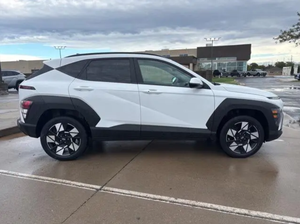 SUV Compacto de Lujo 2025, Transmisión CVT de 2.0L, 147 hp, Tracción en las Cuatro Ruedas, Vehículo Utilitario Familiar, 26-29 MPG, Vehículo Inteligente de Nueva Energía - Product Image 4