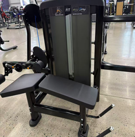 Équipement de musculation BN Commercial Strength pour club de fitness, studio de fitness boutique, centre d'entraînement sportif, machine à flexions des jambes allongées