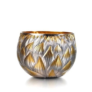 Design personnalisé fait à la main idéal pour la décoration intérieure Vase végétal en or et vase à fleurs fait à la main Meilleur décor intérieur et design fait à la main - Product Image 2
