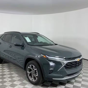 รถมือสองเชื่อถือได้ ปี 2025 เชฟโรเลต แทร็กซ์ LT 4 ประตู SUV (เครื่องยนต์ 1.2 ลิตร 3 สูบ เทอร์โบ เกียร์อัตโนมัติ 6 สปีด) - Product Image 1