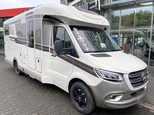 USED 2024 AWD 4.5L V8 DIESEL ENGINE AUTOMATIC 360 RAR <b>CAMERA</b> <b>PANORAMIC</b> SUNROOF LEATHER SEATS Aluminium Alloy Roof Rack LED - Product Image 2