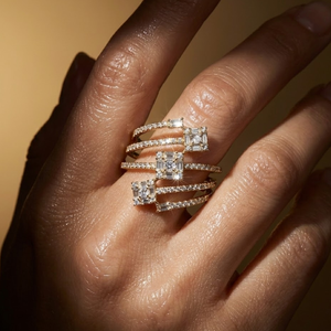 Fabricant direct de Chine et de Hong Kong, triple pavé de diamants naturels en or blanc massif 18 carats, coupe brillante, classique, pour mariage - Product Image 3