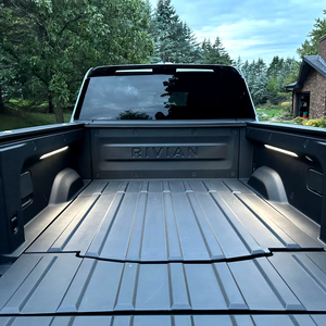 2022 Rivian R1T Adventure Edition Quad-Motor AWD SUV LA Silver Batería de litio grande Caja de cambios automática Cuero ligero R19 Izquierda - Product Image 2