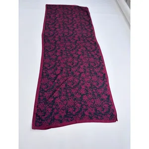 Écharpe à motifs floraux d'Anatolie - Product Image 2