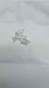 เพชรธรรมชาติสำหรับทำต่างหูผลิตจากห้องปฏิบัติการสีขาวเงางาม VVS D E F - Product Image 2