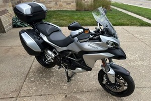 Moto sportive d'occasion Ducati Multistrada 1200 S Touring 1198cc noire et orange, prête à rouler, à vendre - Product Image 4