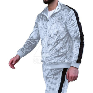 Chándal de terciopelo transpirable de alta calidad para hombre para uso en exteriores de invierno Servicio OEM personalizable Opciones de talla grande MOQ bajo - Product Image 3