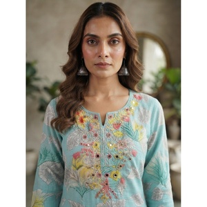Conjunto de Kurta Elegante de Diseño para Mujer, Azul Cielo, Bordado, Tejido de Algodón, Mangas Tres Cuartos, para Uso Diario, con Pantalón - Product Image 3