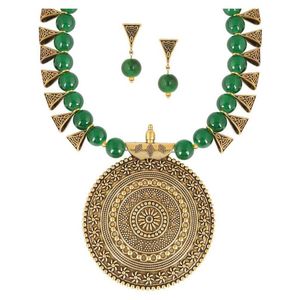 Bijoux ronds en laiton vert pour les occasions de fête - Product Image 1