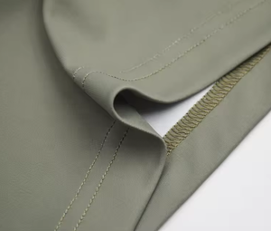 Veste coupe-vent imperméable haute performance pour hommes pour la randonnée en montagne motif solide avec logo sur le devant - Product Image 4