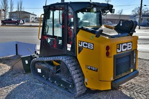 2024 JCB 215T Skid Steer Loader-Machine à chenilles compacte avec haute puissance, durabilité et performances de levage supérieures - Product Image 3