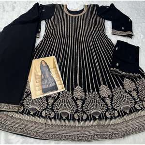 Conjunto de Traje Anarkali para Mujer de Primera Calidad con Elegante Vestido Anarkali Bordado para Mujer, Ropa Festiva y para Eventos Especiales - Product Image 6