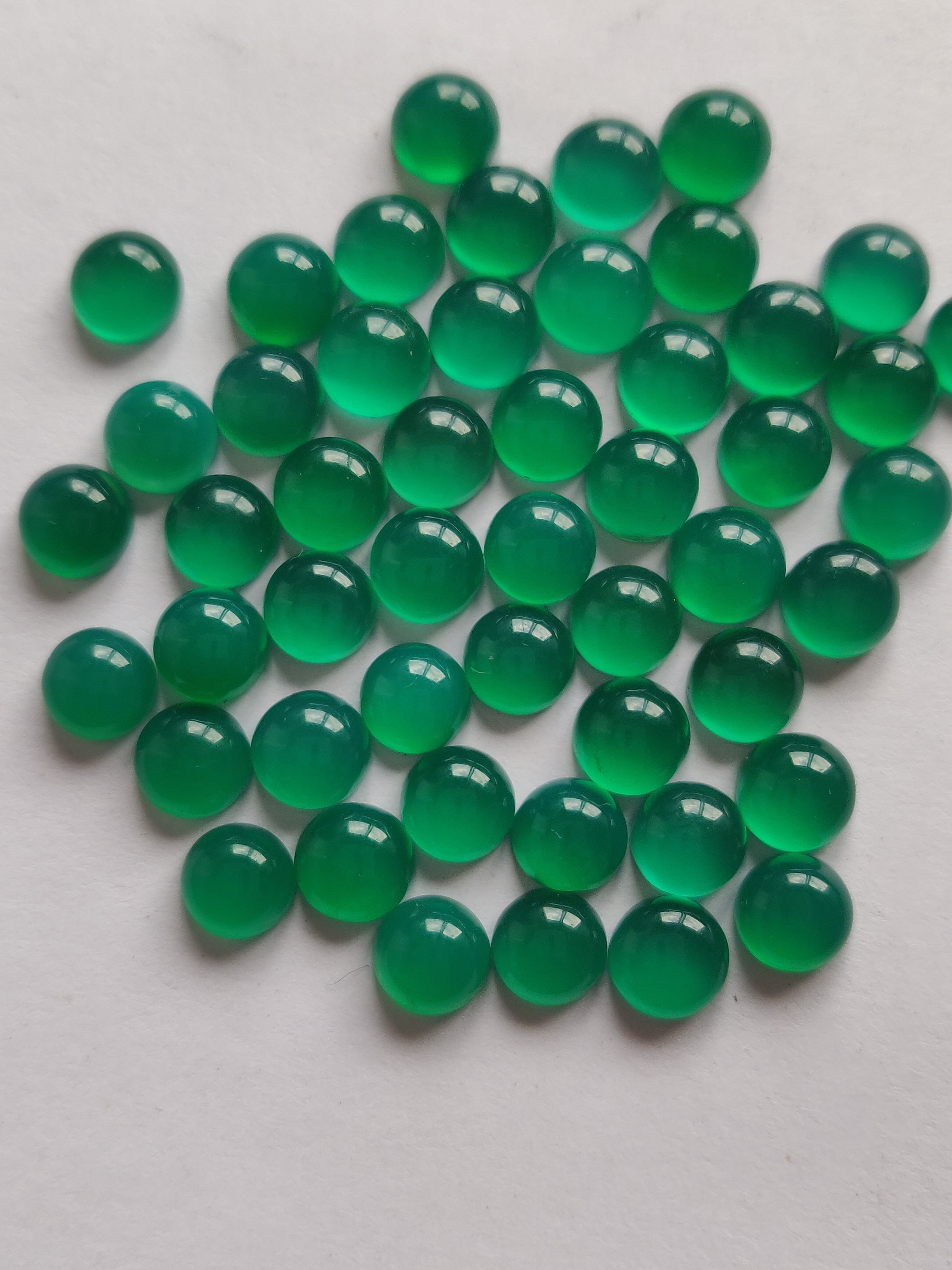 สีเขียว