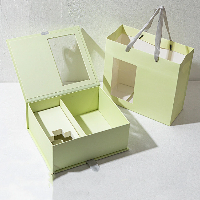 สีเขียว