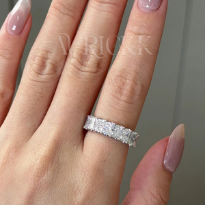 Anillo de Compromiso de Media Eternidad con Diamante Moissanite de Corte Radiante, Chapado en Oro de 14K y Rodio, para Regalo de Aniversario de Bodas o Fiesta - Product Image 2