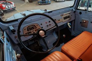 Toyota Land Cruiser de 1971, Usado, Mercado Sudamericano, Serie 40, Restaurado, Transmisión Manual de 3 Velocidades - Product Image 4