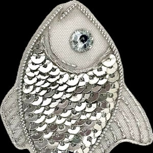 Charme et porte-clés en perles de Noël rouge et blanc, artisanat en perles, broderie, design tendance, élégant et nouveau - Product Image 1