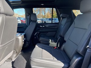 GMC Yukon Denali 2024 SUPER LIMPIO, MOTOR AUTOMÁTICO, TECHO PANORÁMICO, ASIENTOS DE CUERO - Product Image 4