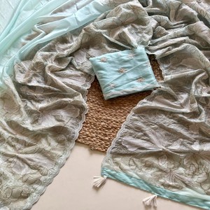 Sari de Tela Cristal VASTRA COTTAGE con Hilo de Viscosa, Bordado Zari Dorado, Trabajo de Corte, Pallu Tatkan, Ropa Étnica de Diseño de Lujo - Product Image 2