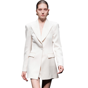 Trajes y blazers de estilo lujoso para mujer, chaqueta drapeada sin espalda Lya, ropa de mujer de tela ecológica hecha en Vietnam - Product Image 1