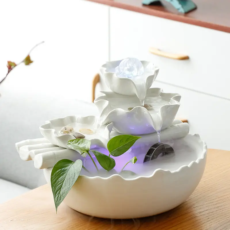Fontanelle da tavolo in ceramica di loto bianco Creative circolanti a cascata in ceramica Feng Shui umidificatore Desktop da salotto e da ufficio